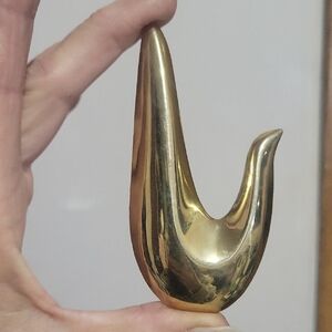 Vintage Sculpture Brooch